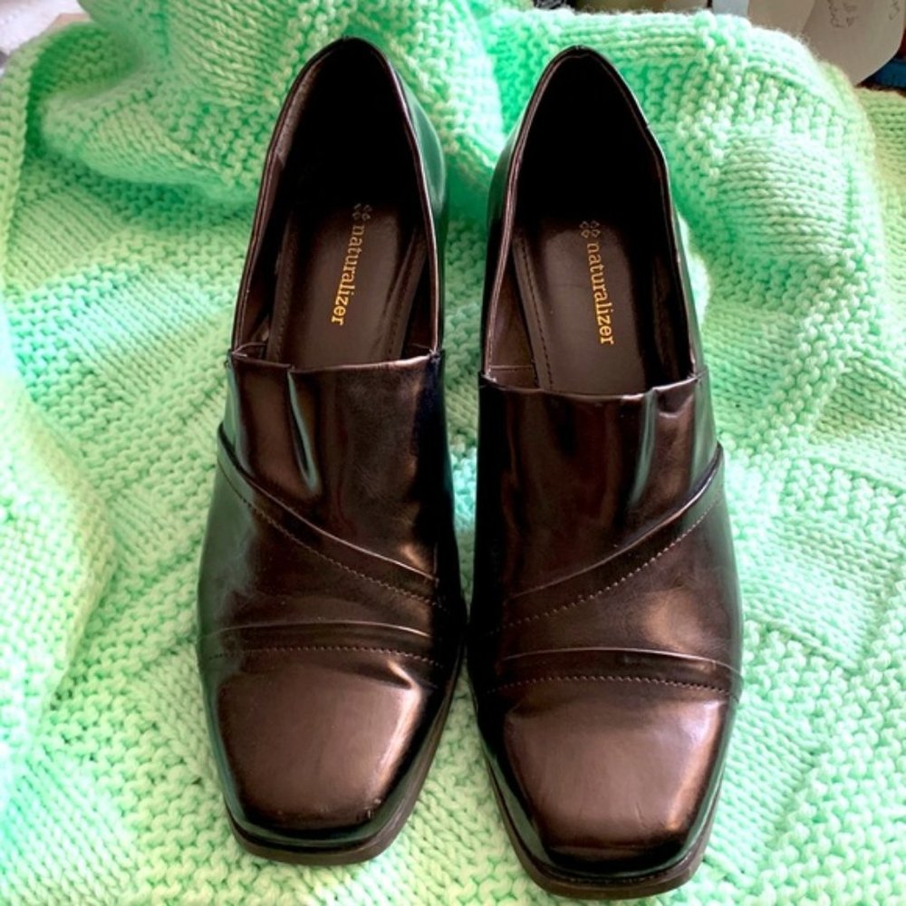 Naturalizer Chunky Heel Shoe Size 9M